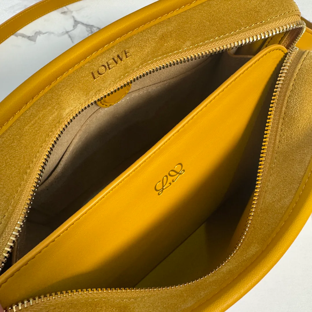 Women's Classic Handbags LOEWE 18328832