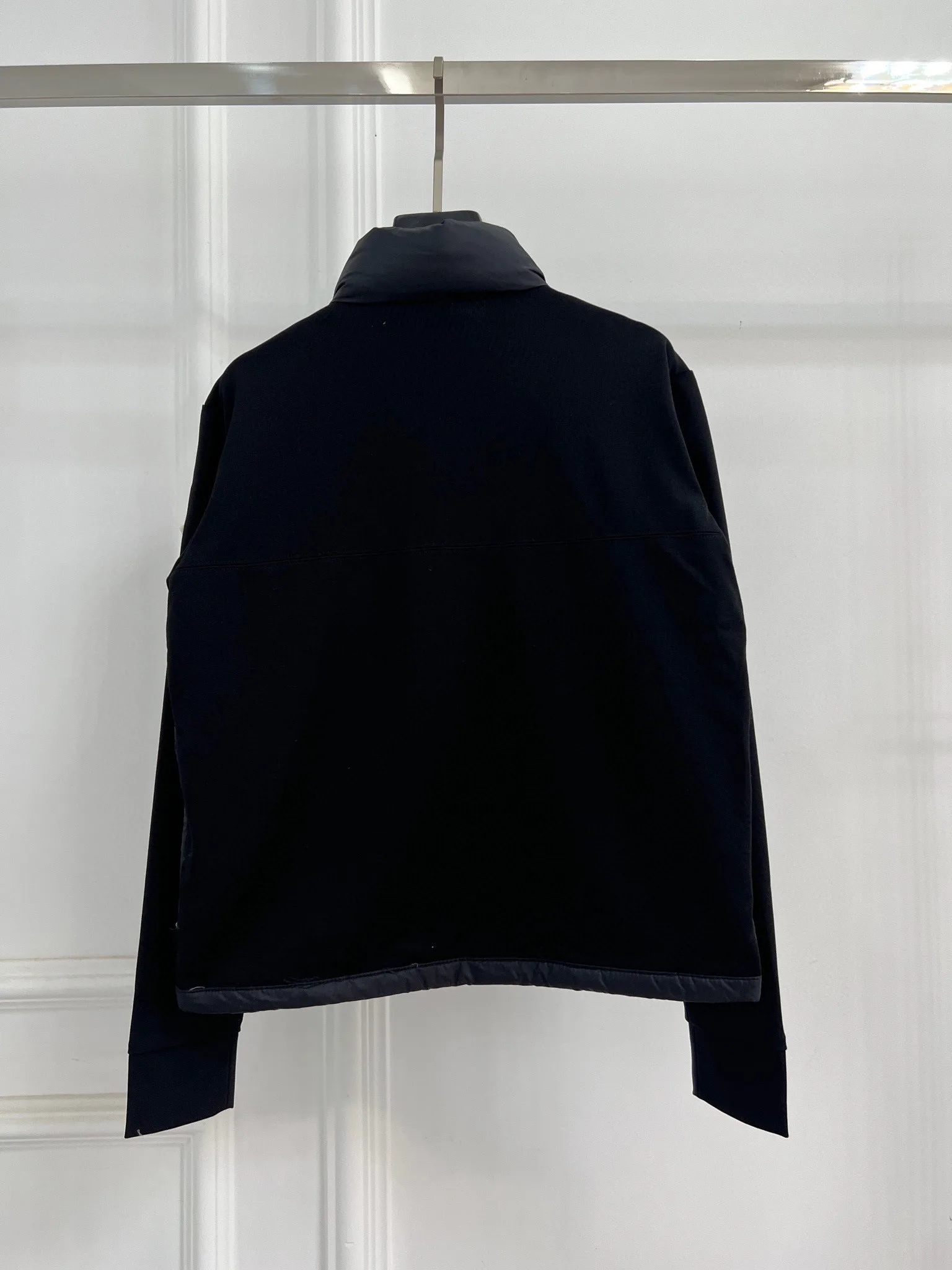 Women's Jackets And Down Jackets MONCLER 18416232