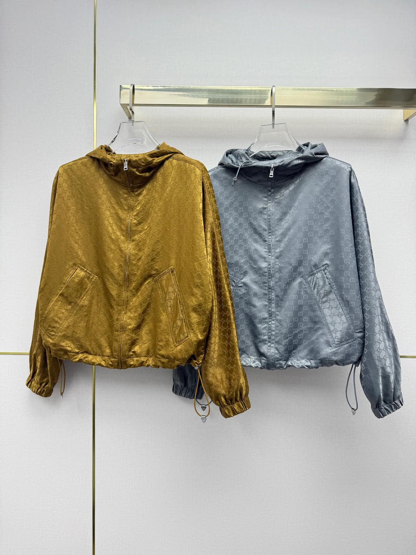 Women's Jackets And Down Jackets GUCCI 18032402