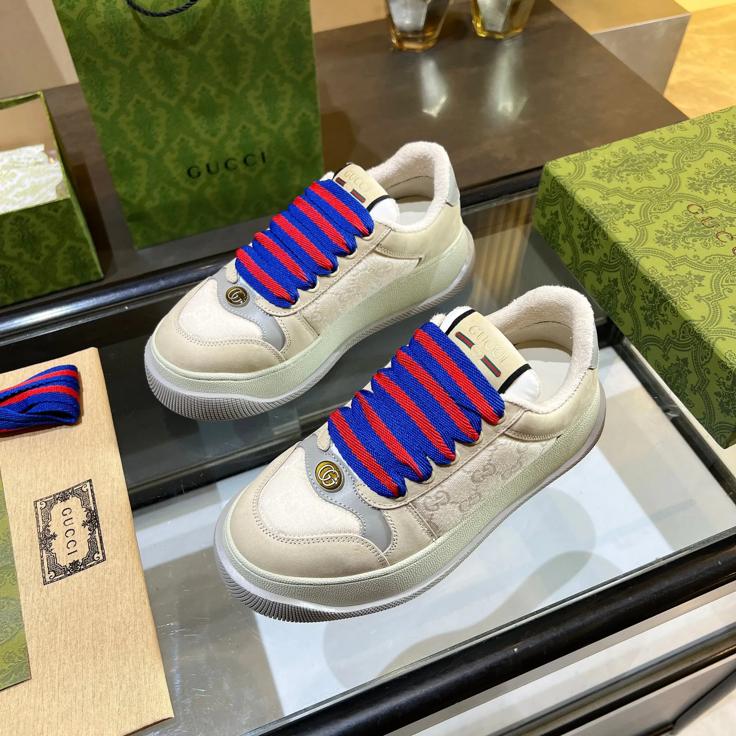 Women's Sneakers GUCCI 17955441