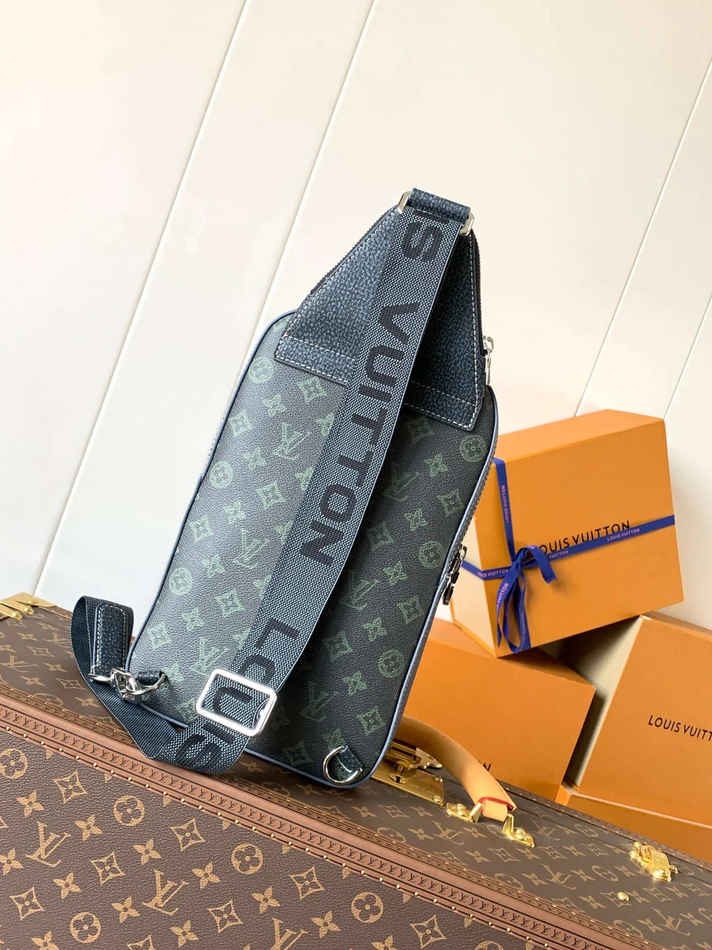 Women's Shoulder Bags LOUIS VUITTON 17948732