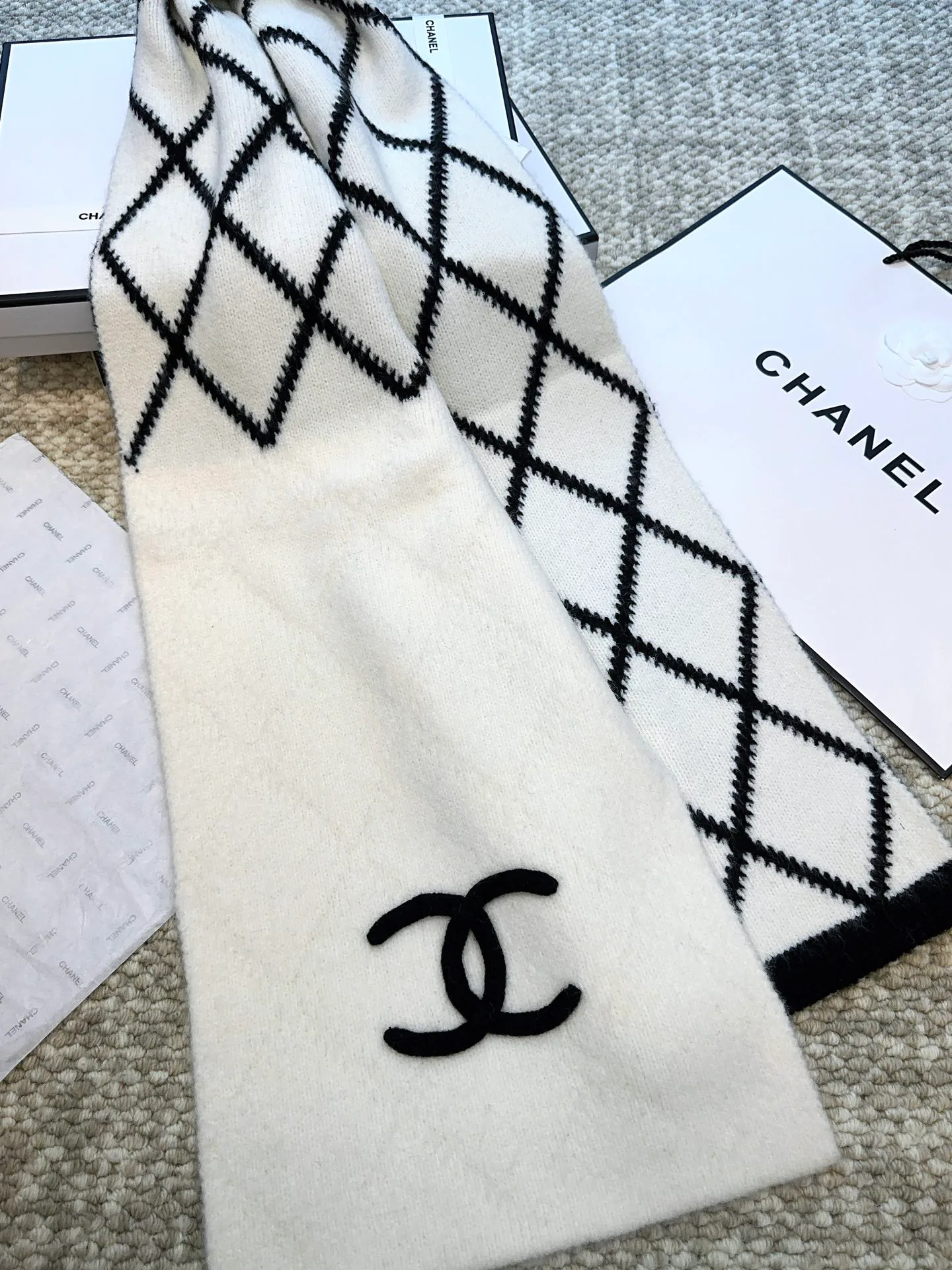 Scarves CHANEL 18105431
