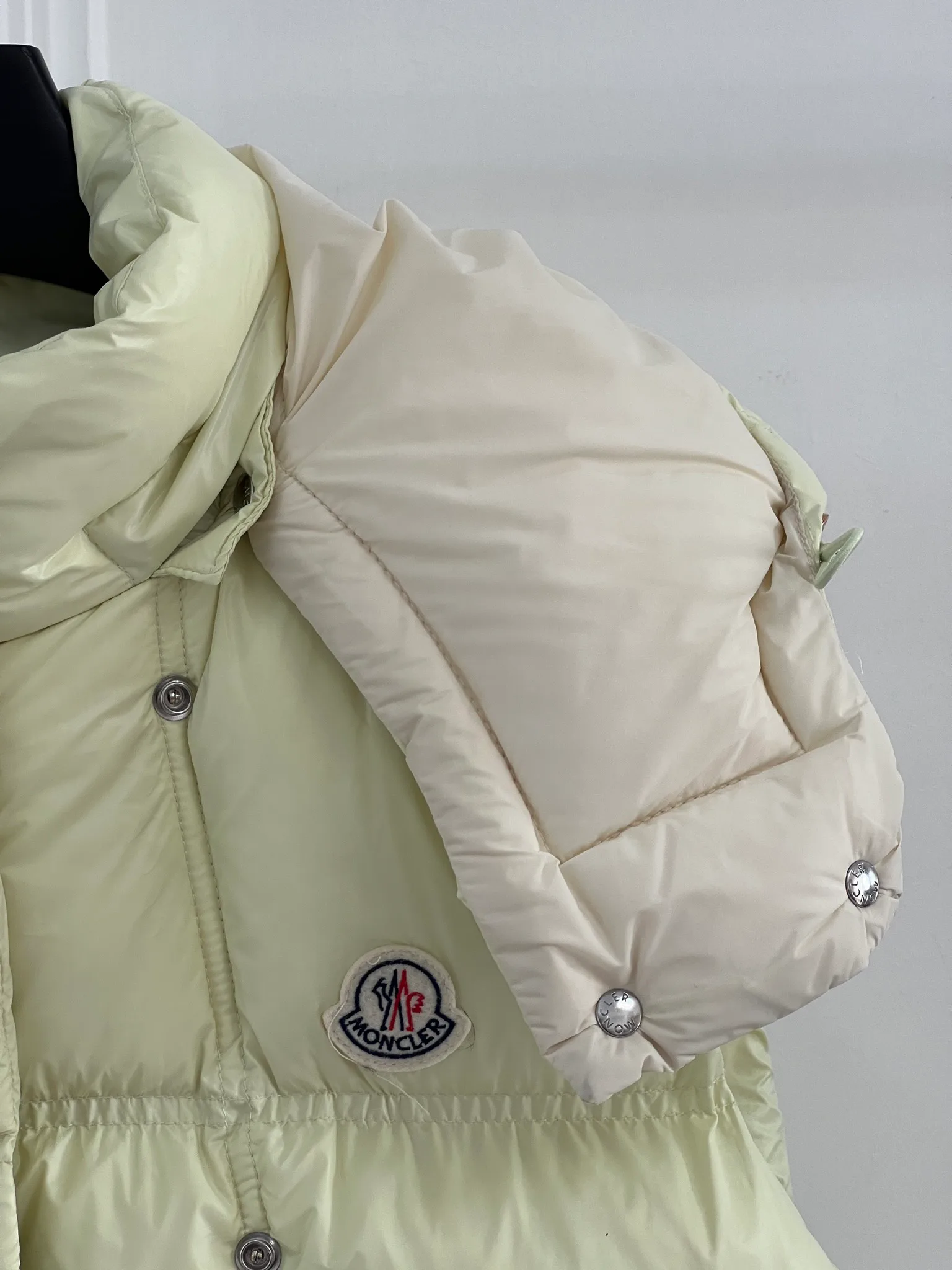 Women's Vests MONCLER 18416171