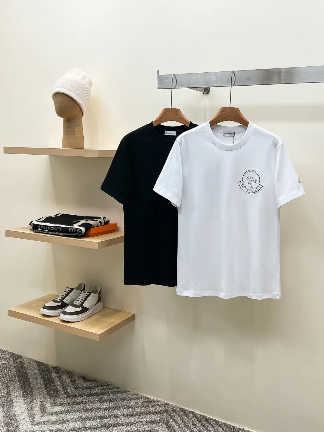 Men's T-Shirts MONCLER 18499396