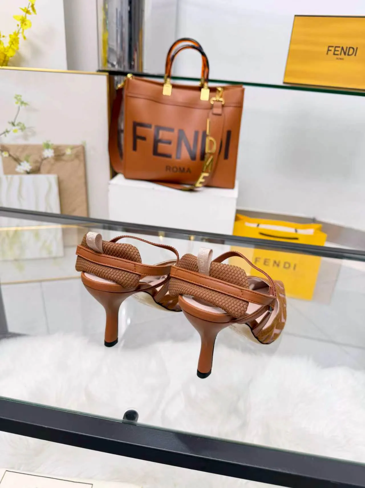 Women's Heels FENDI 18104672