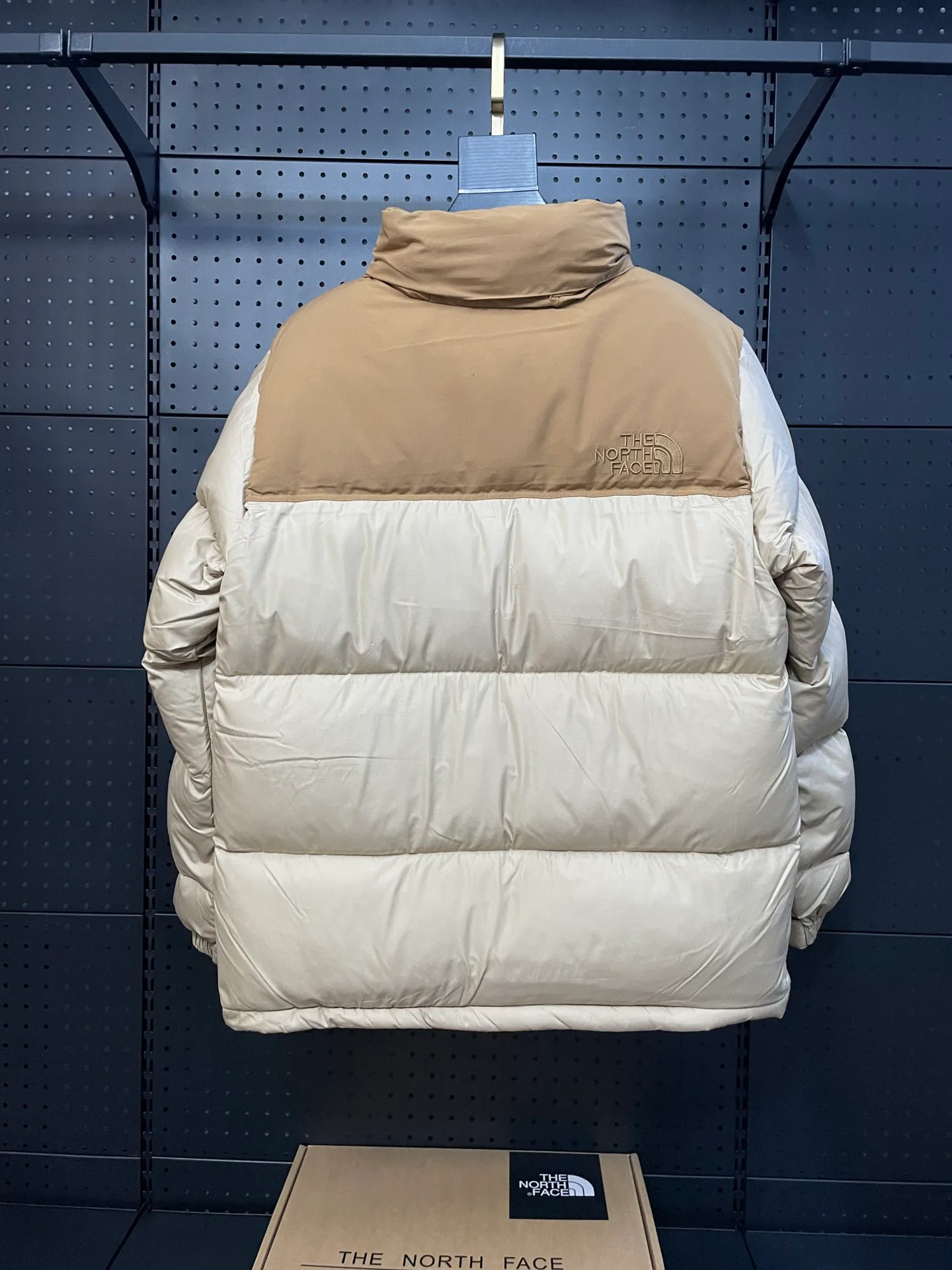 Men's Jackets And Down Jackets THE NORTH FACE 18392283