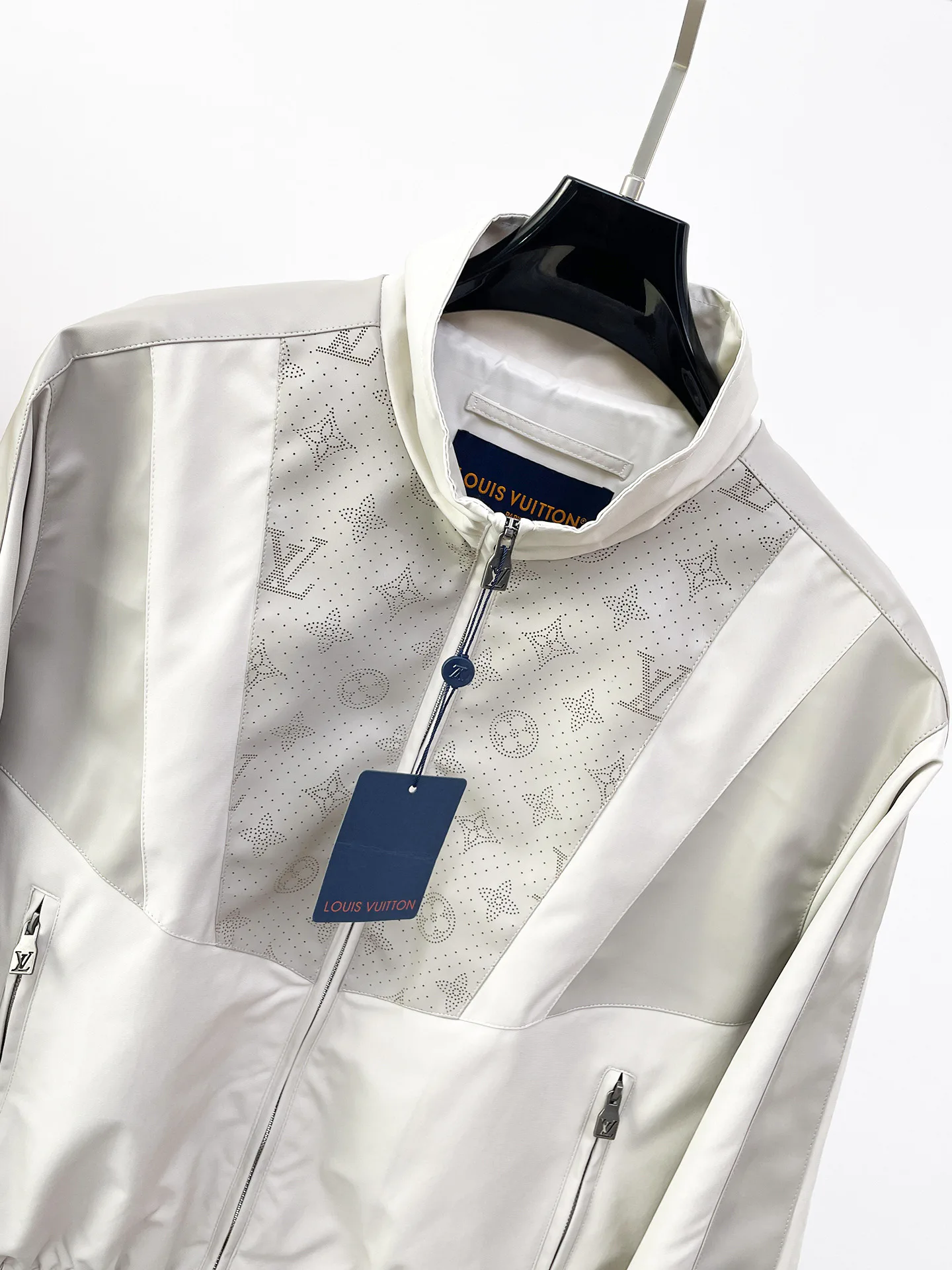 Куртки И Пуховики Женские Louis Vuitton 18614691