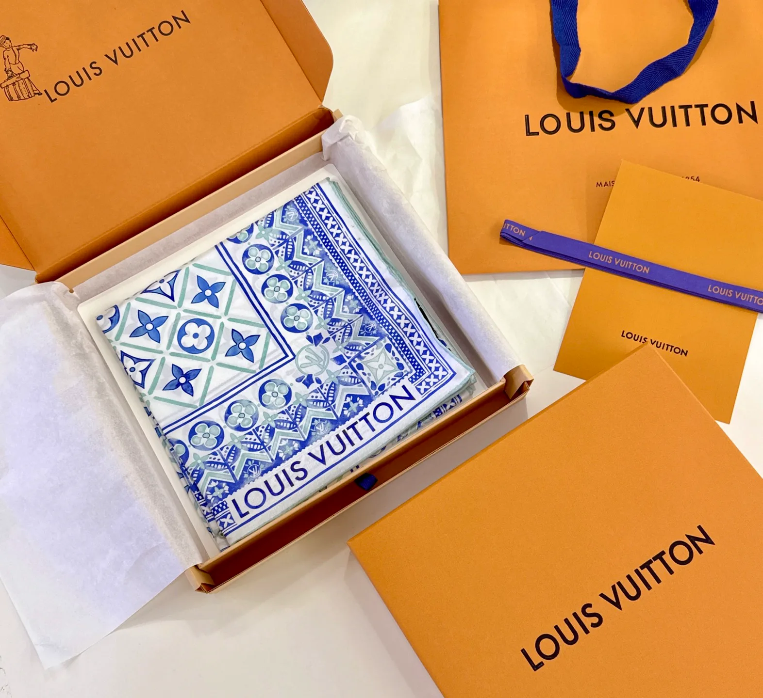 Silk Scarves LOUIS VUITTON 17257487