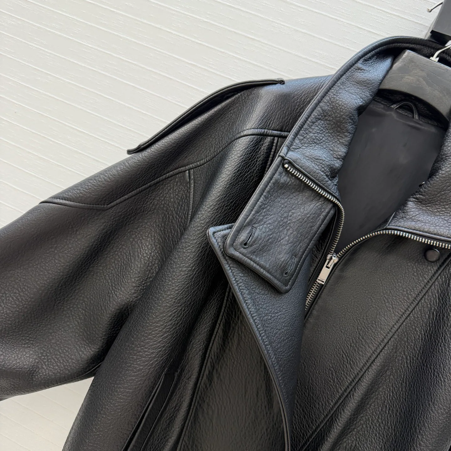 Women's Leather Jackets And Sheepskin Coats SAINT LAURENT 18115232
