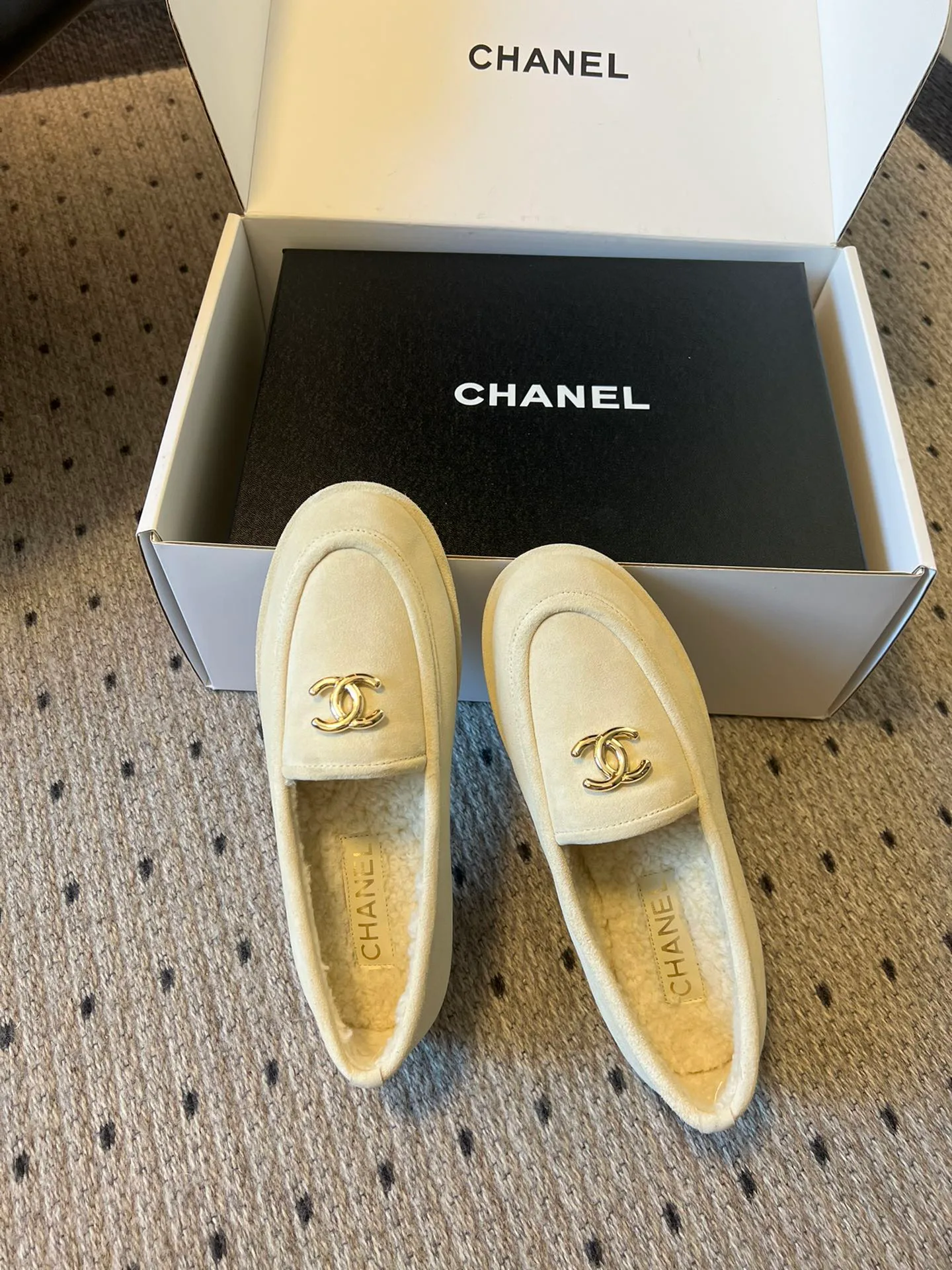 Women's Loafers And Moccasins CHANEL 17822829