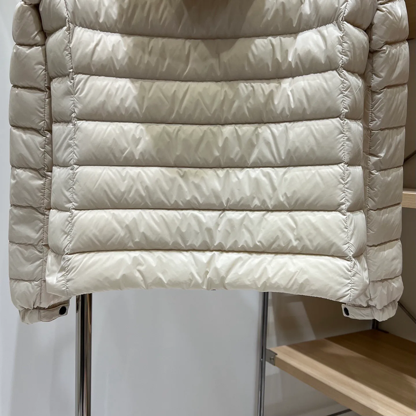 Women's Jackets And Down Jackets MONCLER 18336958