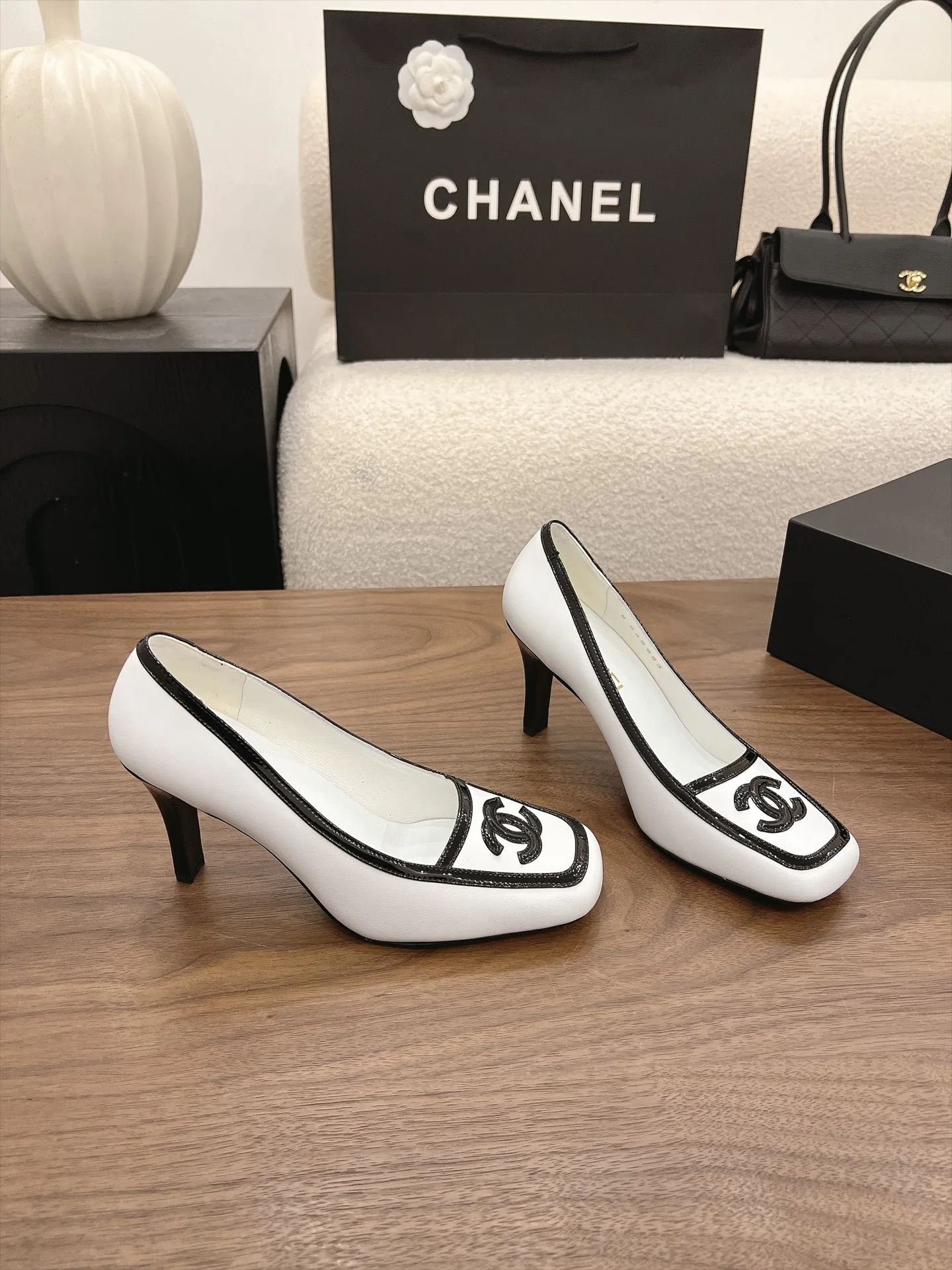Women's Heels CHANEL 17802885
