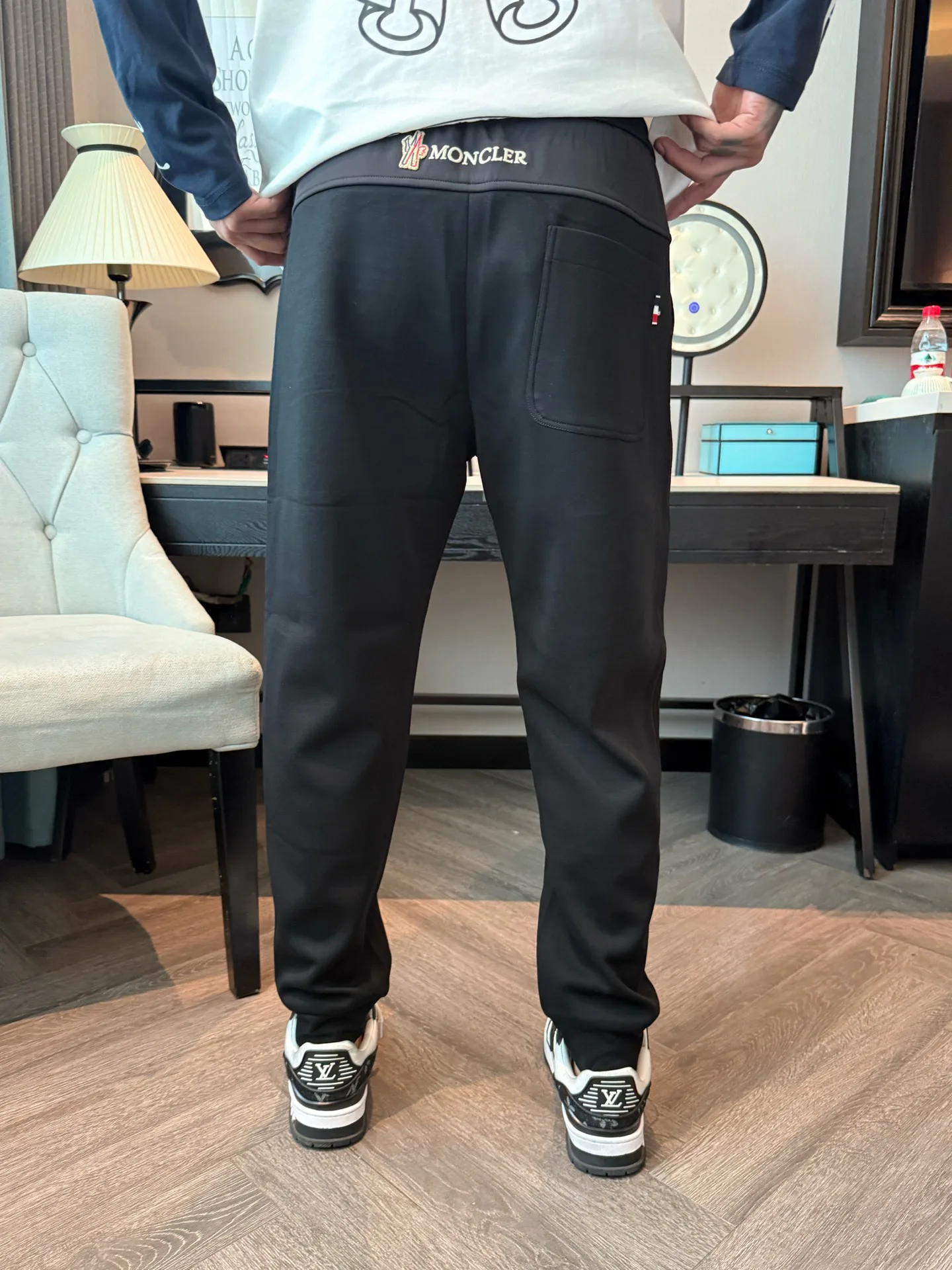 Men's Trousers MONCLER 18499676