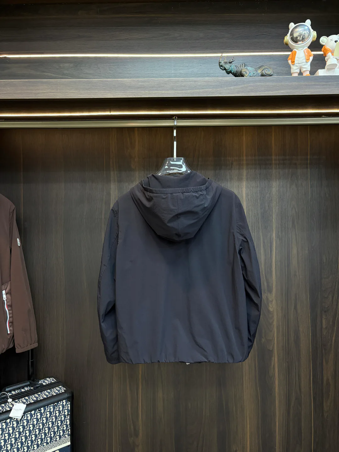 Women's Jackets And Down Jackets MONCLER 18157364