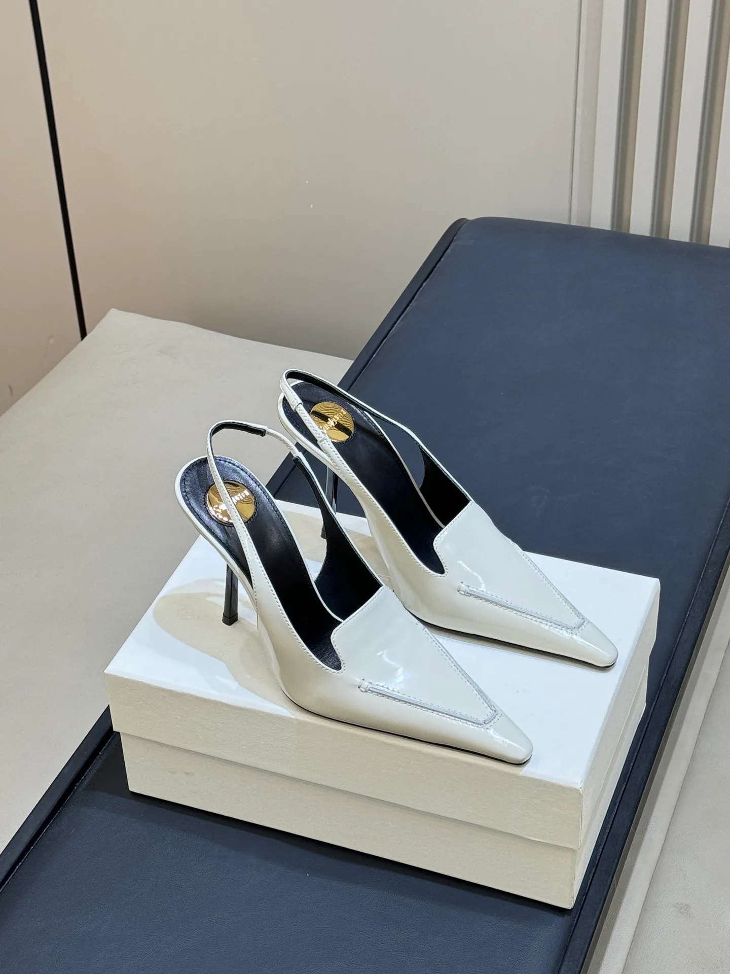 Women's Heels SAINT LAURENT 18073372