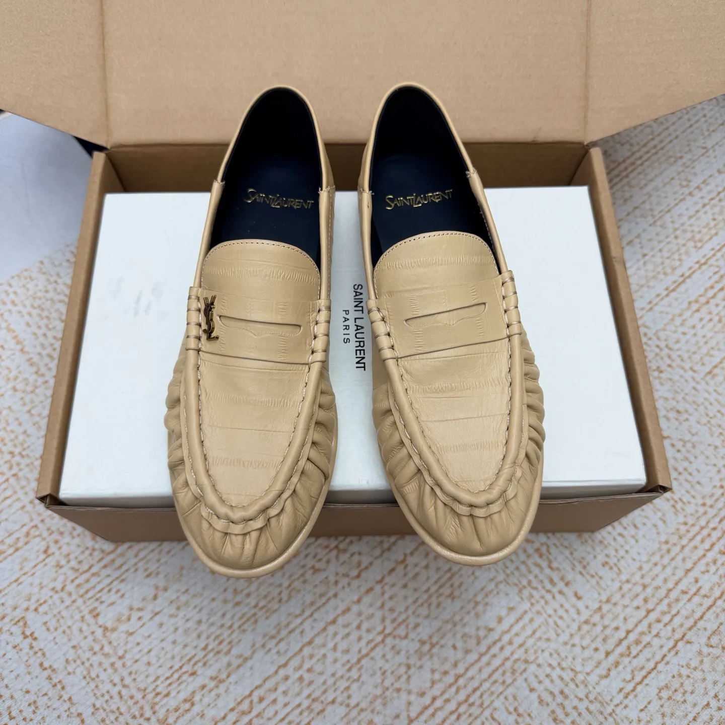 Women's Loafers And Moccasins SAINT LAURENT 18104173