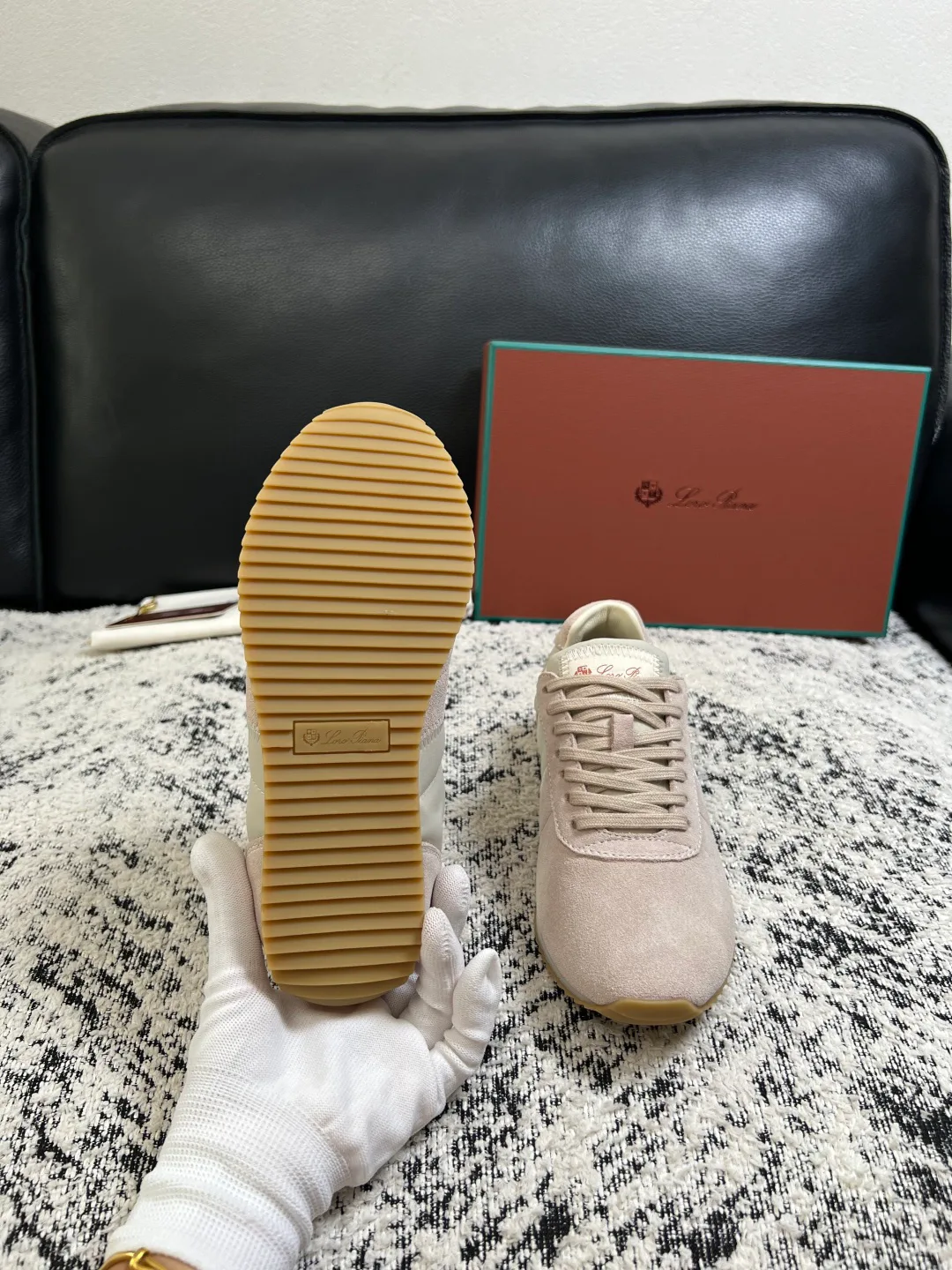 Women's Sneakers LORO PIANA 17715971