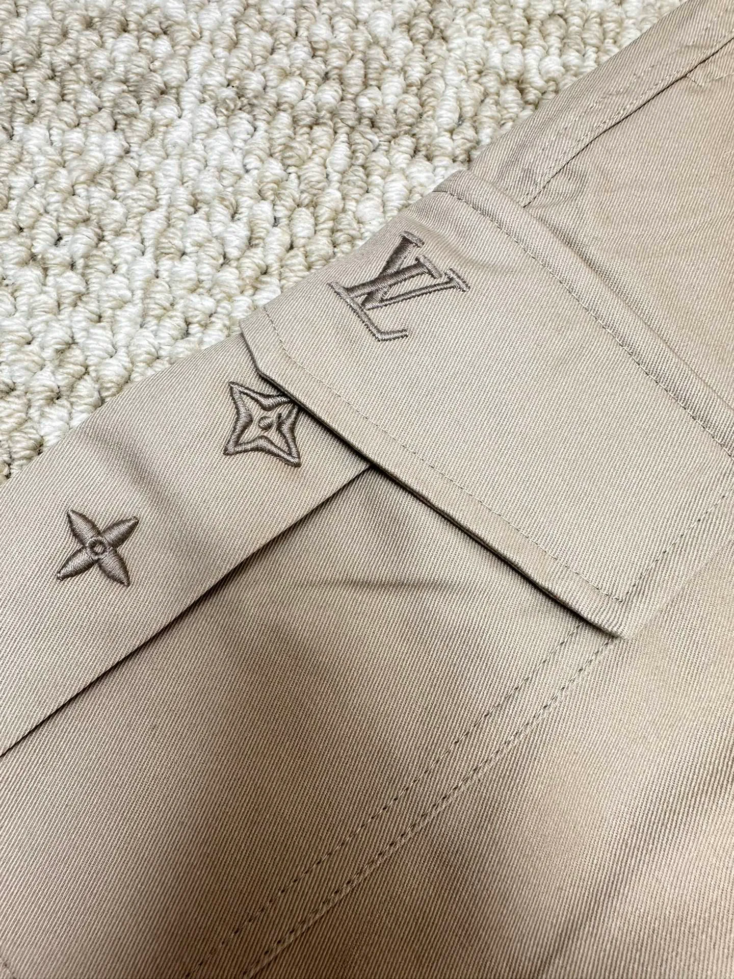 Men's Trousers LOUIS VUITTON 17975427