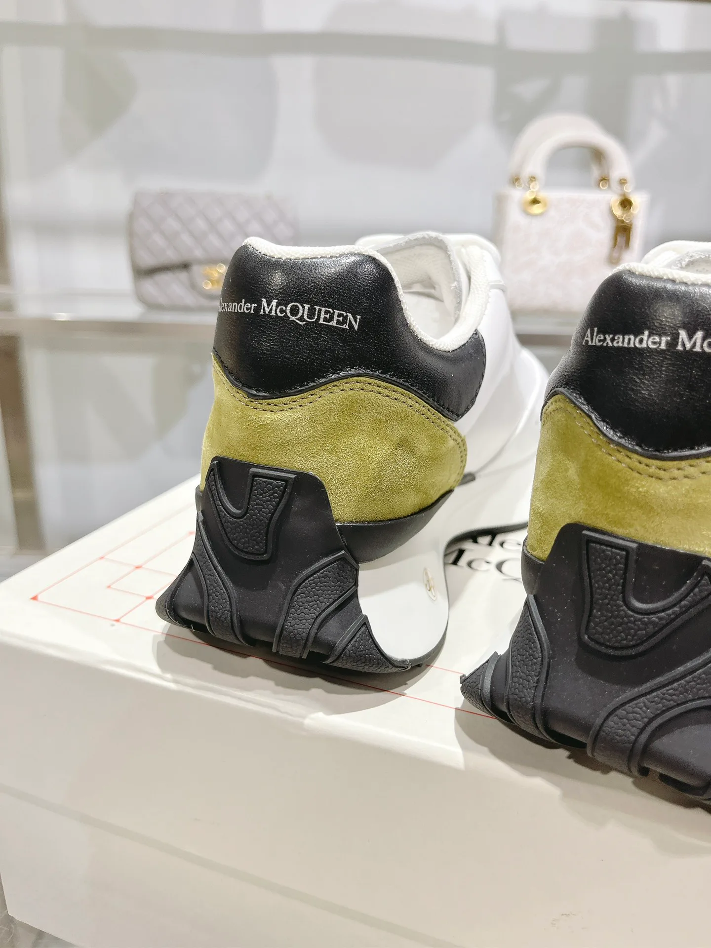 Men's Sneakers ALEXANDER MCQUEEN 18011213