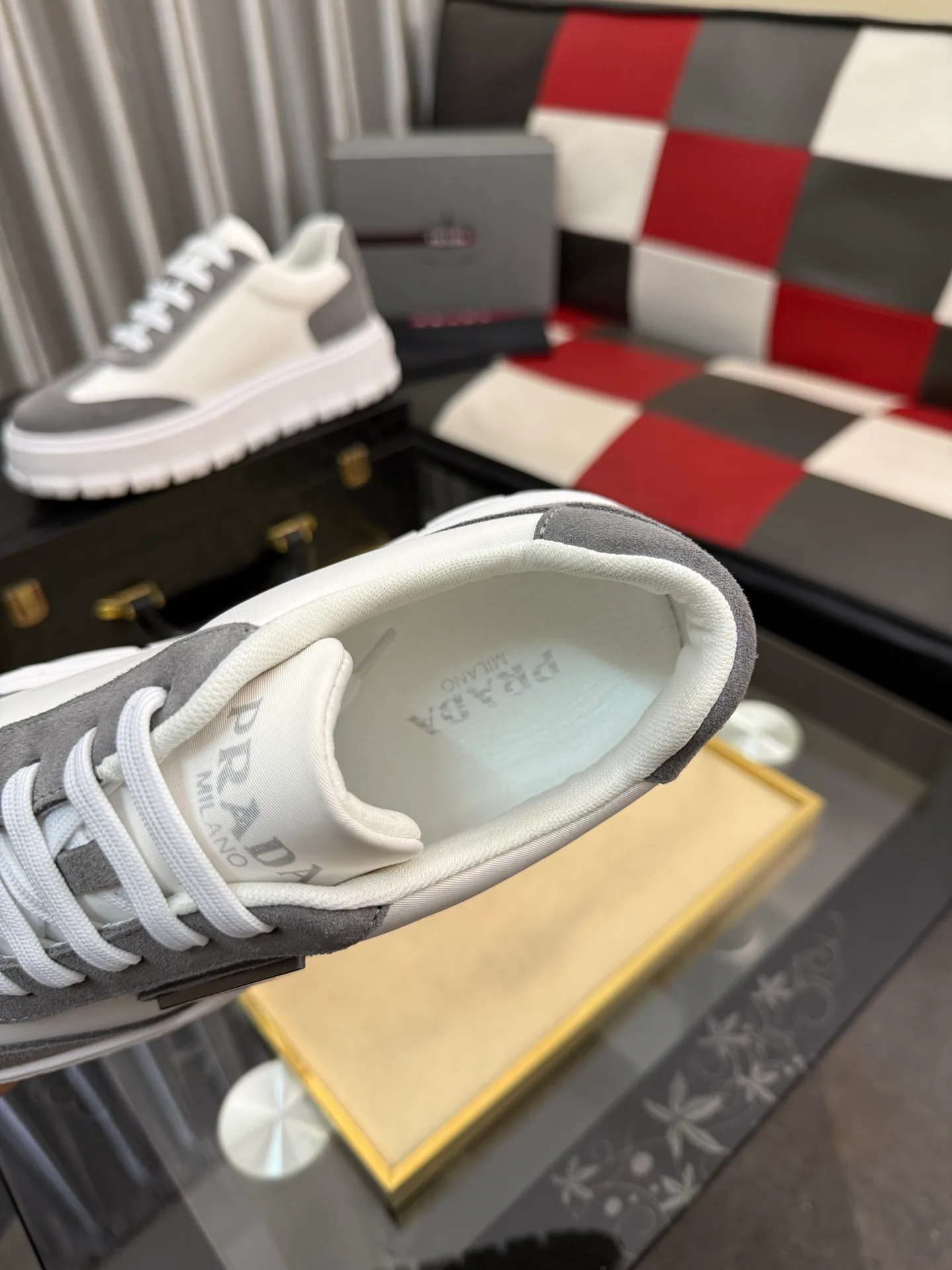Men's Sneakers PRADA 18417392