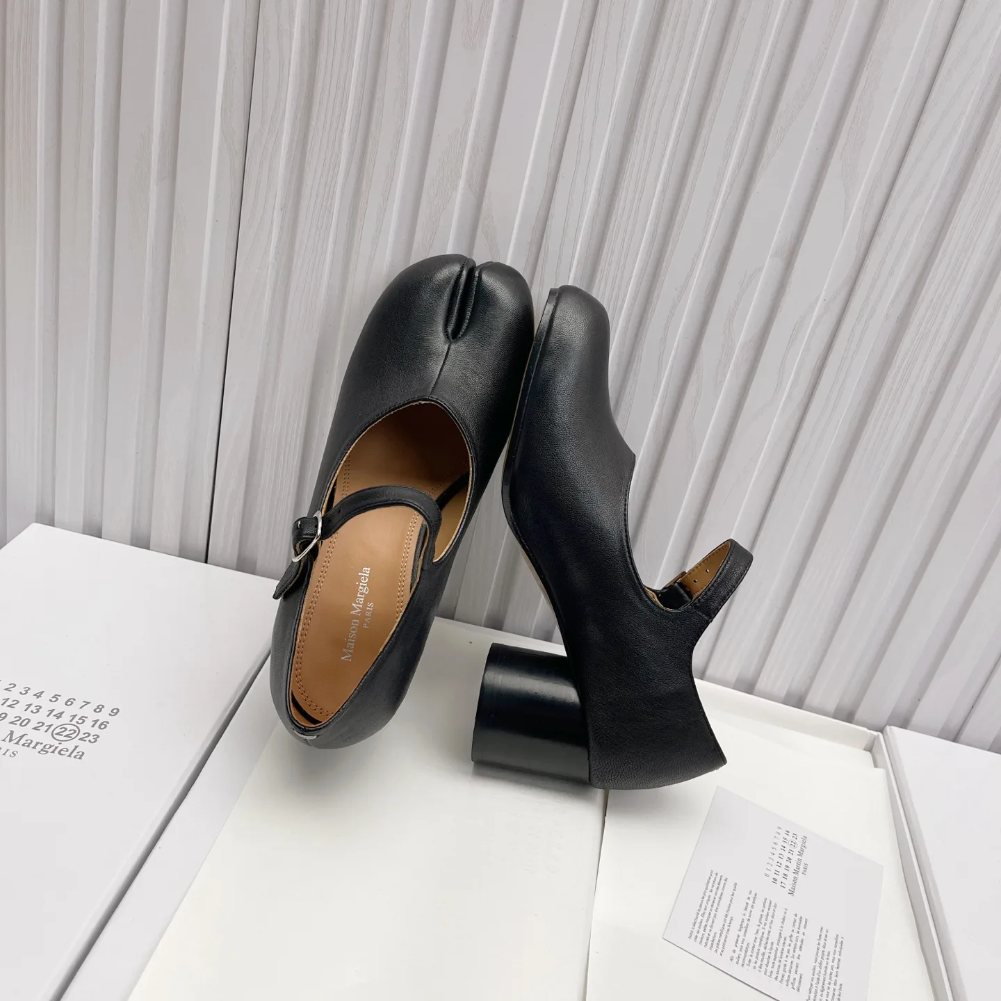 Women's Heels MAISON MARGIELA 18104520