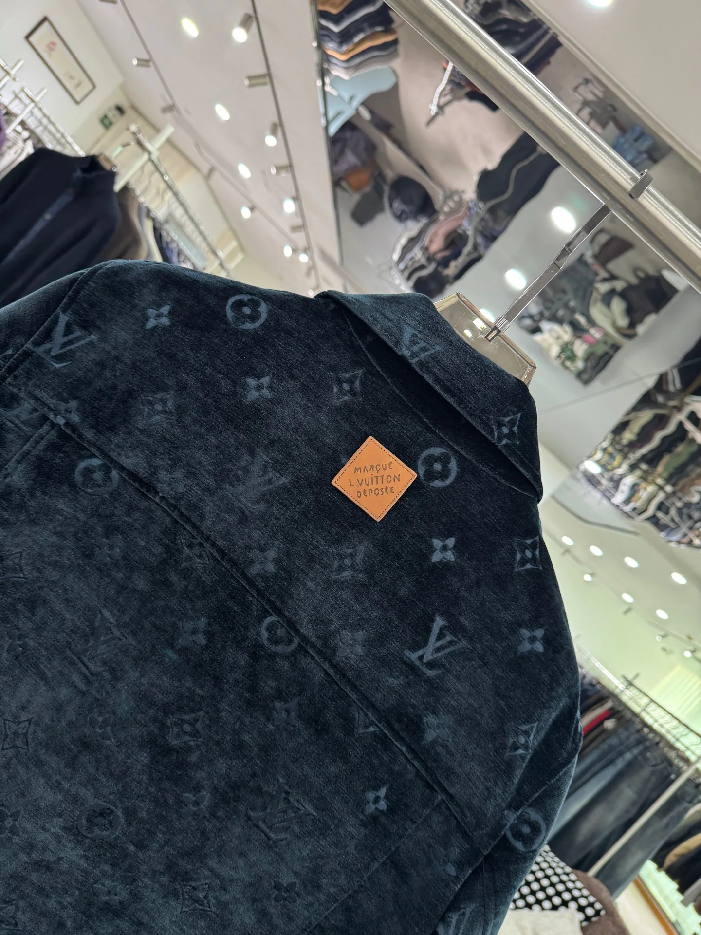 Men's Jackets And Down Jackets LOUIS VUITTON 18084253