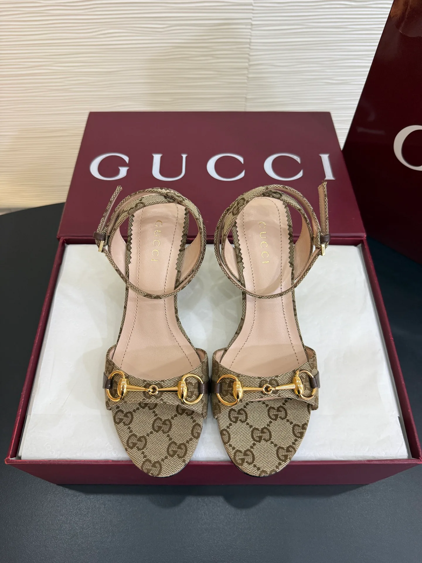 Women's Open-Toe Sandals GUCCI 18071147