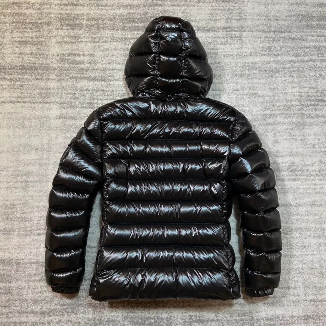 Women's Jackets And Down Jackets MONCLER 18354304
