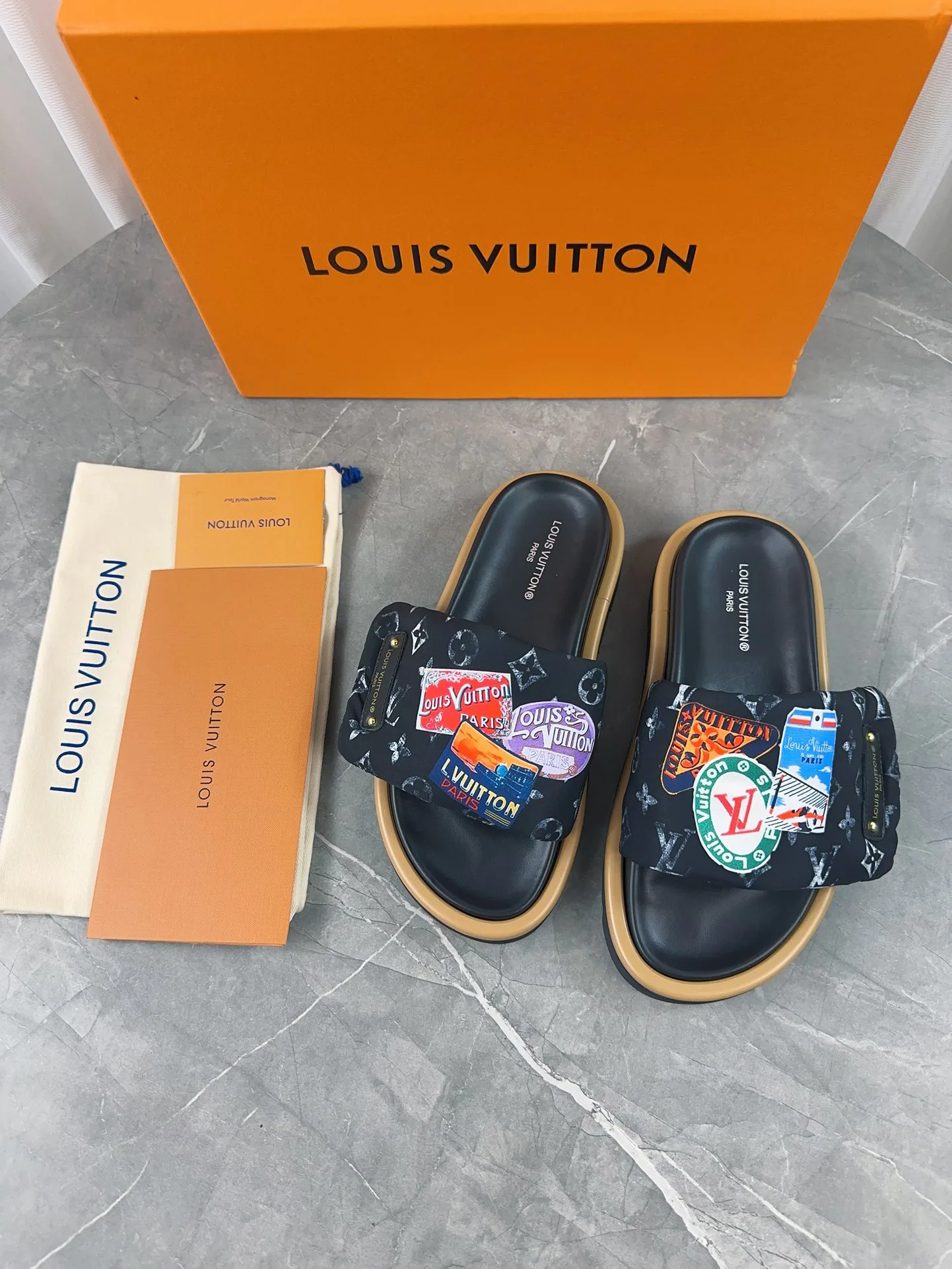 Women's Flip-Flops LOUIS VUITTON 17803858