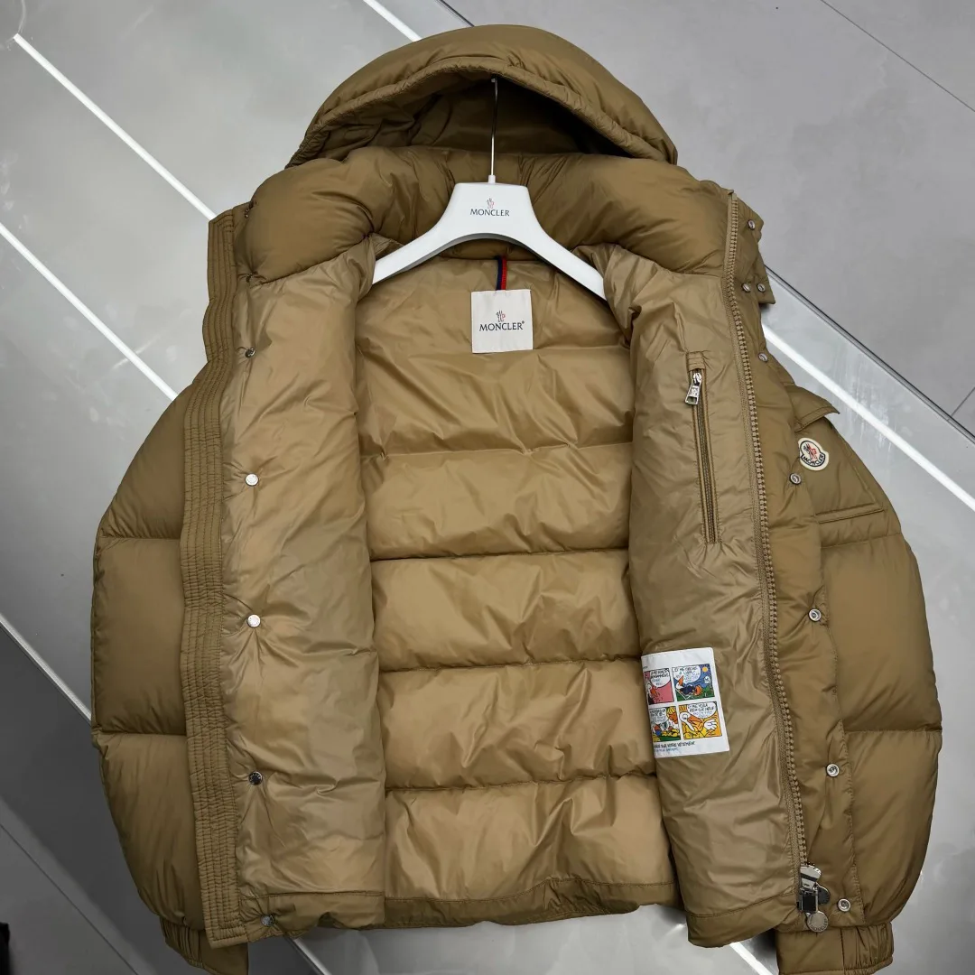 Men's Jackets And Down Jackets MONCLER 17391857
