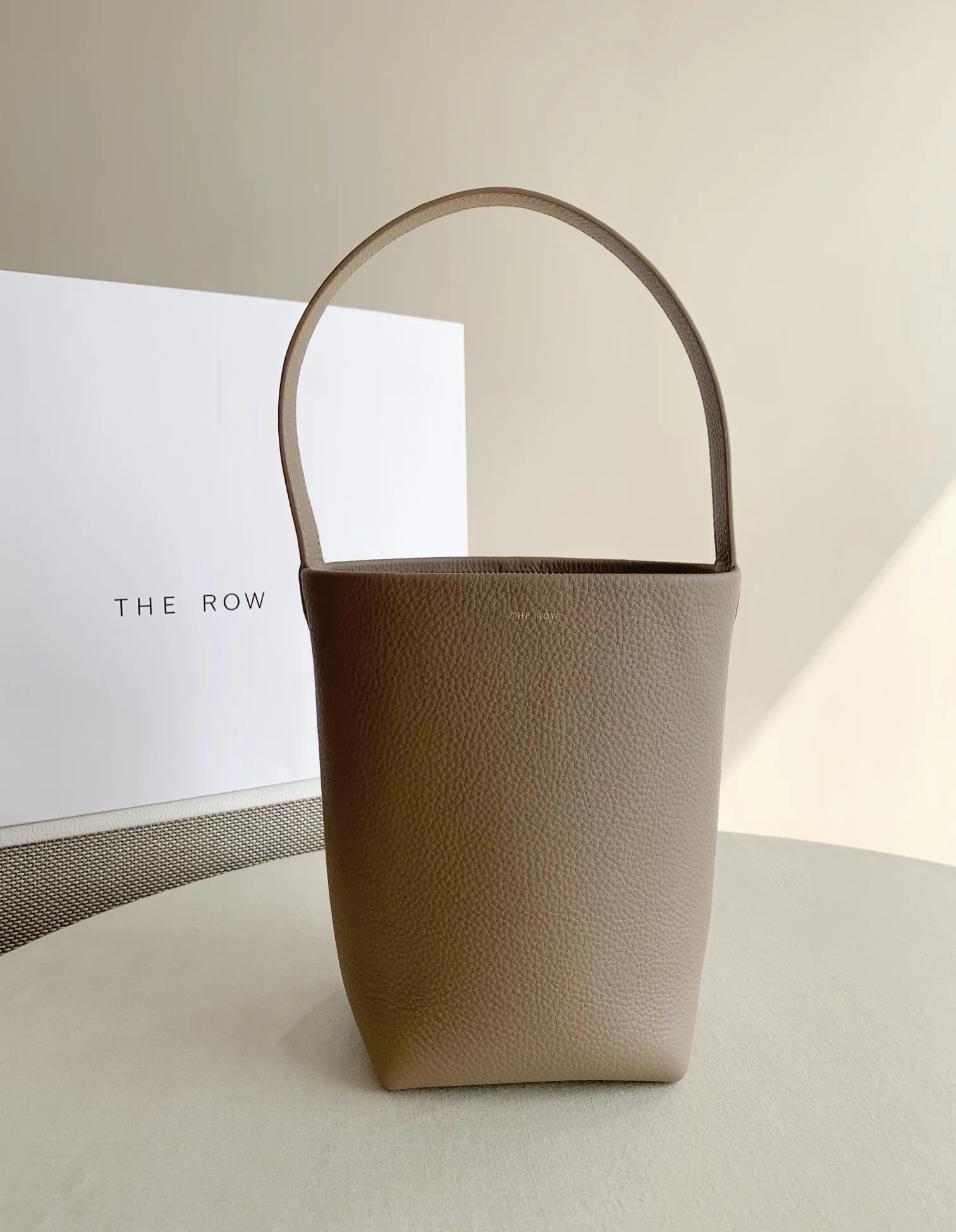 Women's Classic Handbags THE ROW 18070643