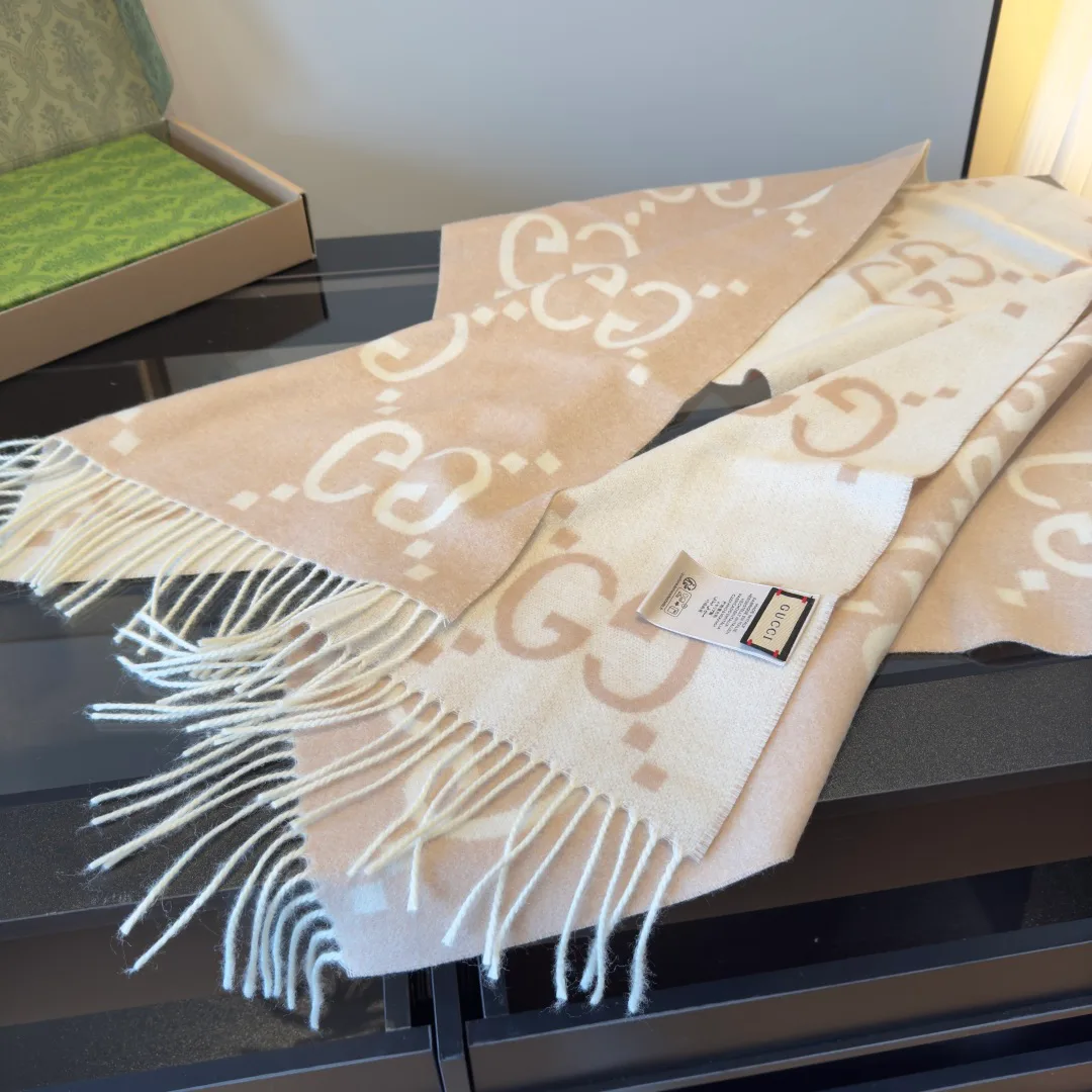 Scarves GUCCI 17896035