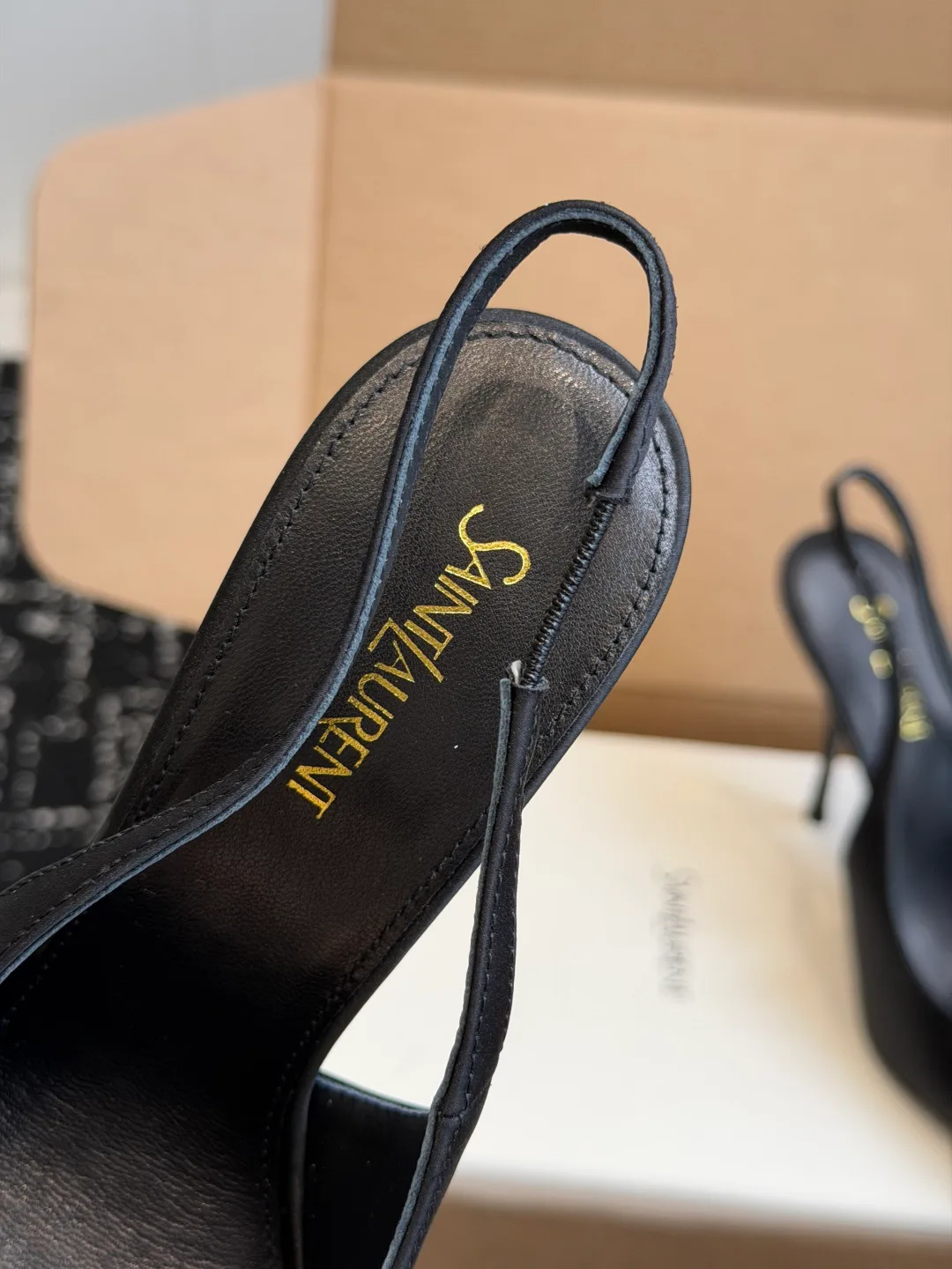 Women's Heels SAINT LAURENT 17615652