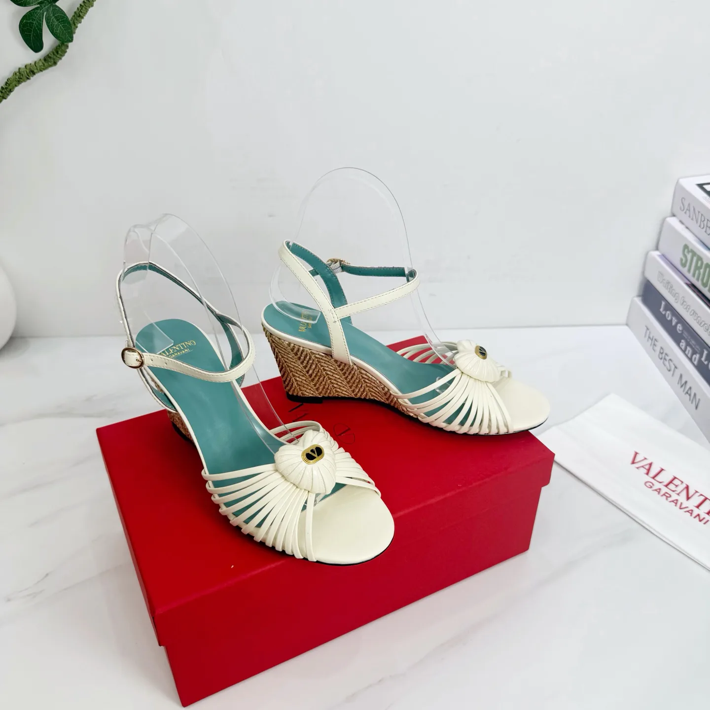 Women's Open-Toe Sandals VALENTINO 17802869