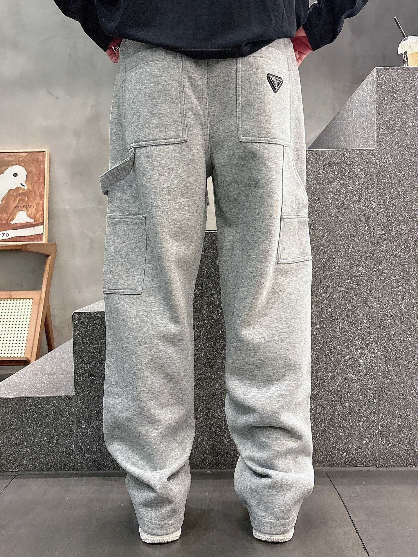 Men's Trousers PRADA 18399257