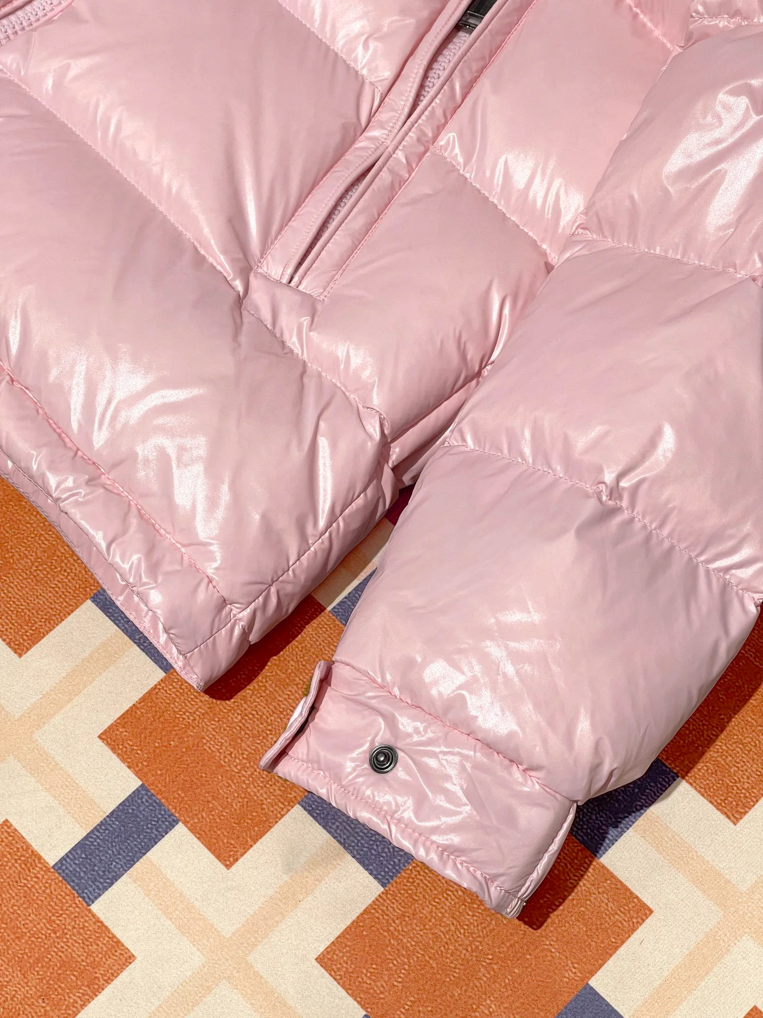 Women's Jackets And Down Jackets MONCLER 18188956