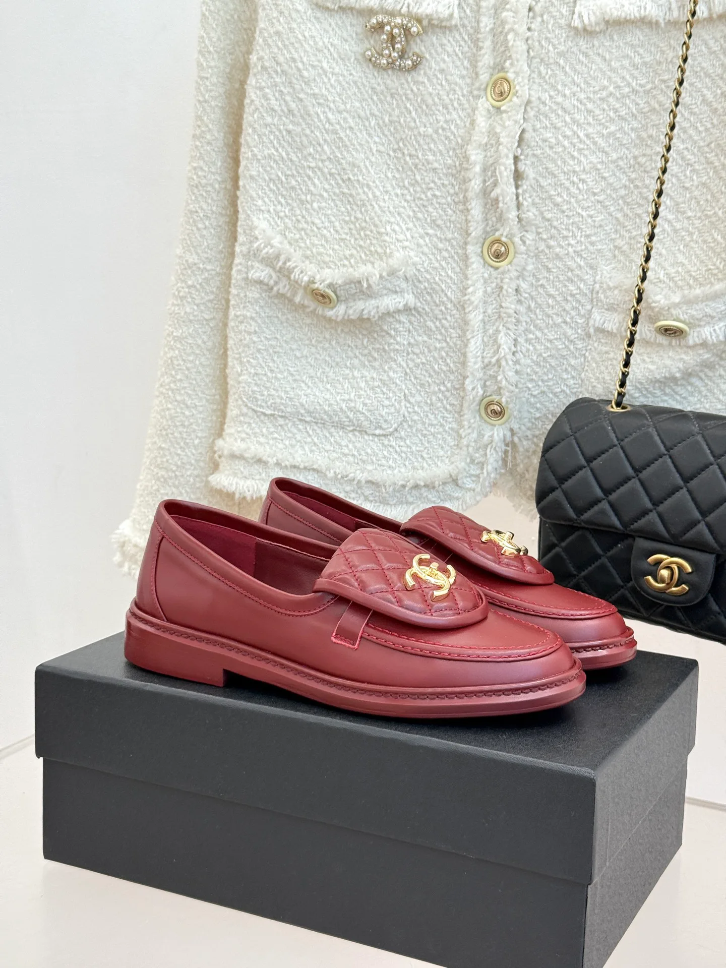 Women's Loafers And Moccasins CHANEL 17336074