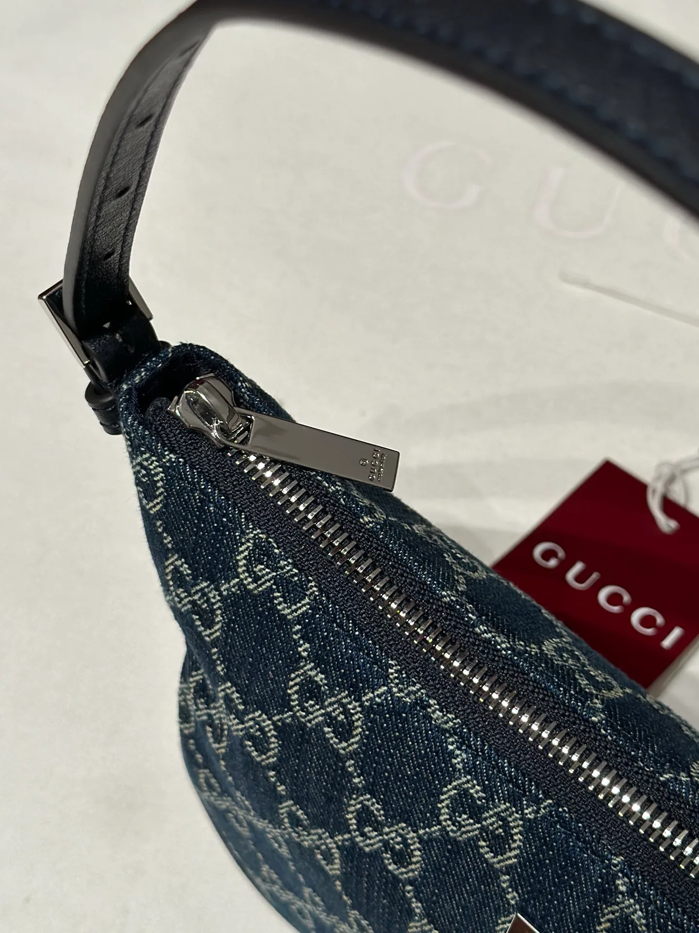 Women's Shoulder Bags GUCCI 17933689