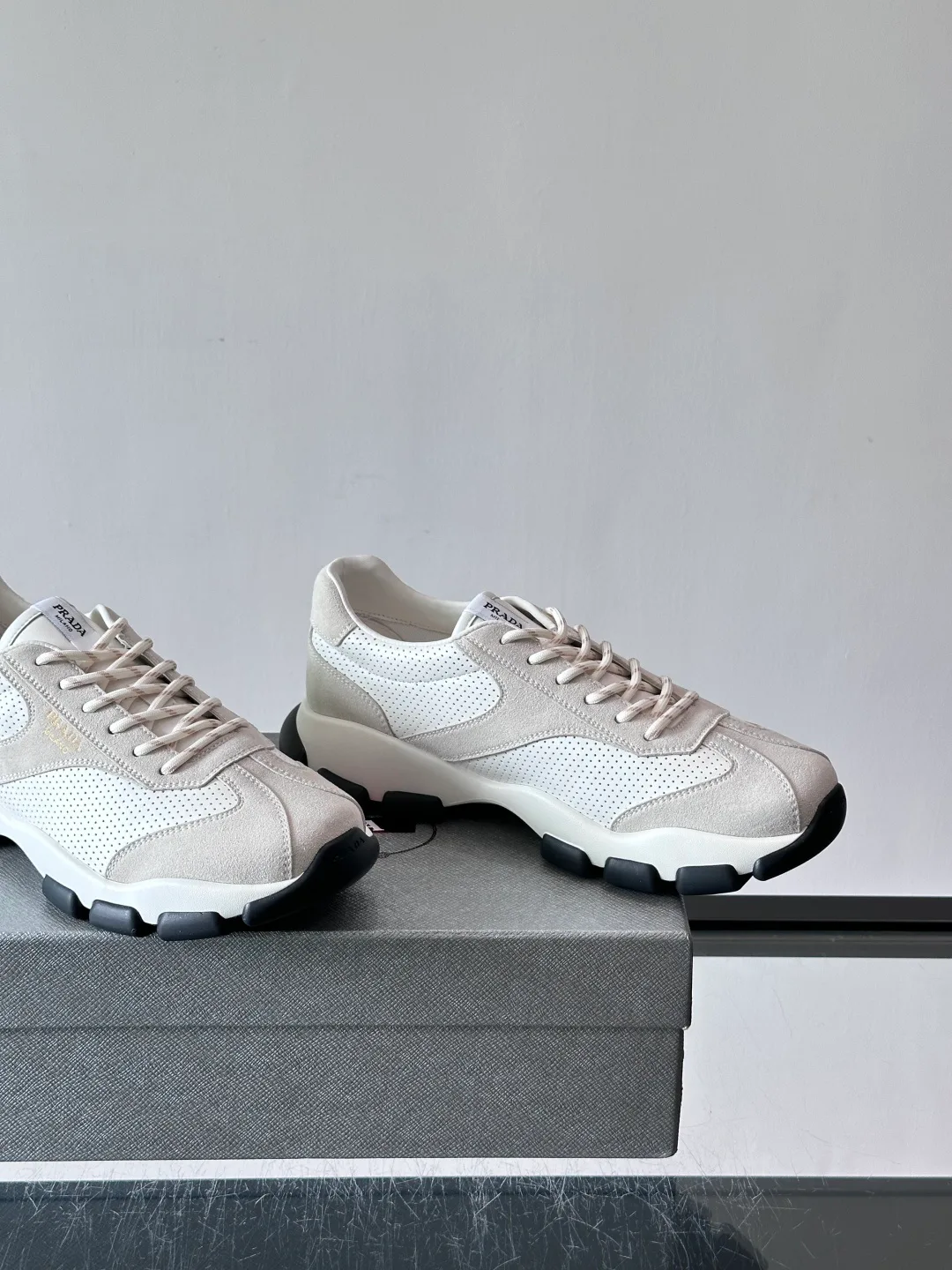Men's Sneakers PRADA 17384650