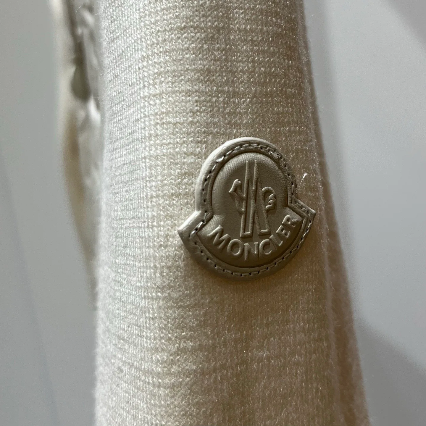 Women's Jackets And Down Jackets MONCLER 18106076