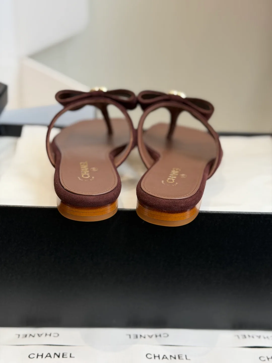 Women's Flip-Flops CHANEL 17740570