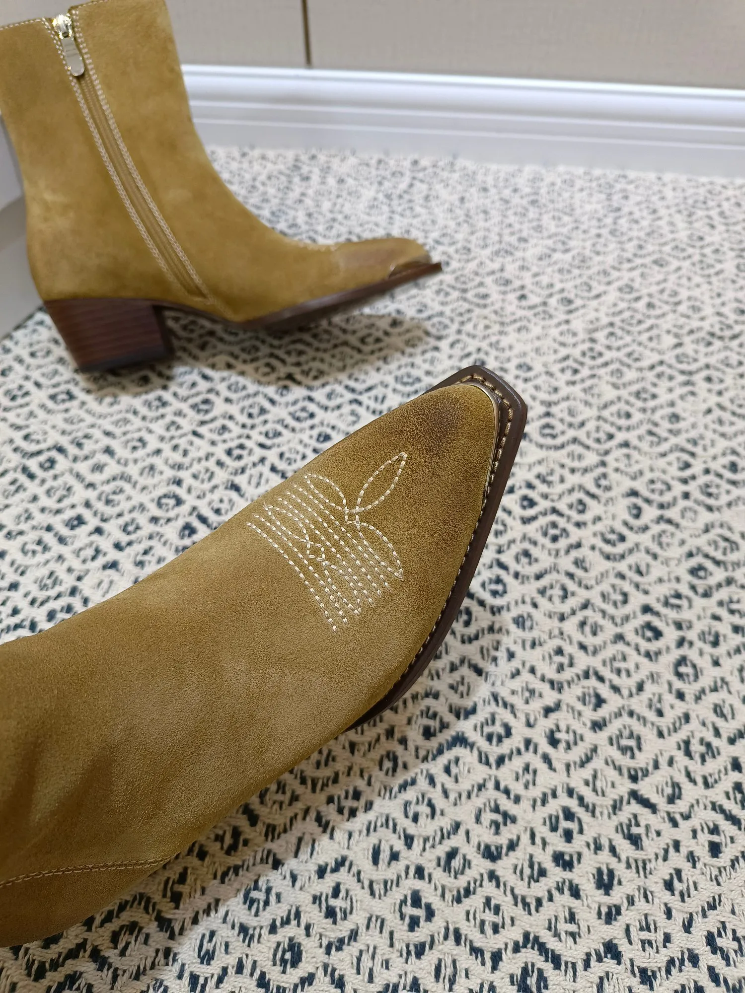 Women's Booties CELINE 17997777