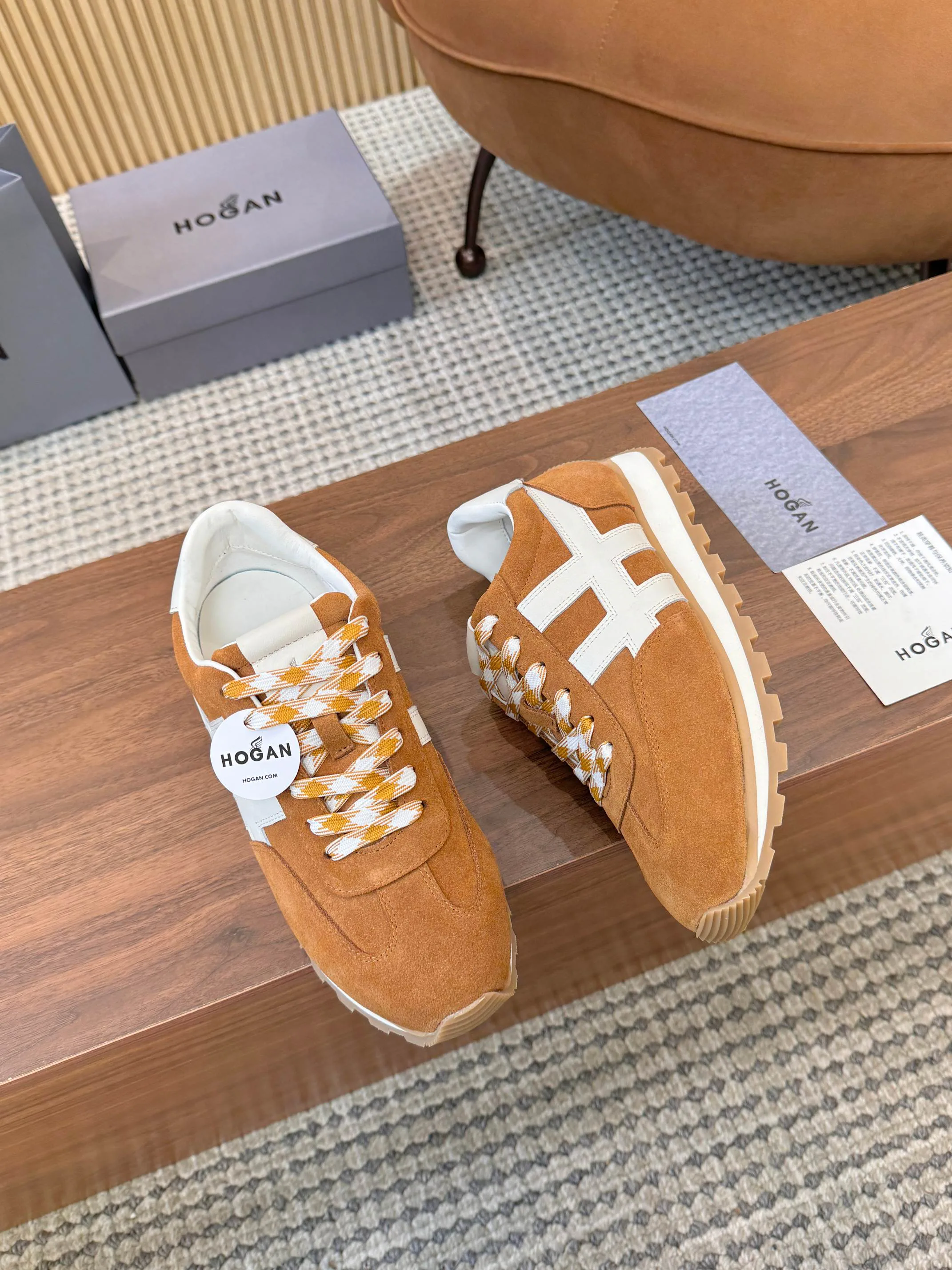Women's Sneakers HOGAN 17827636