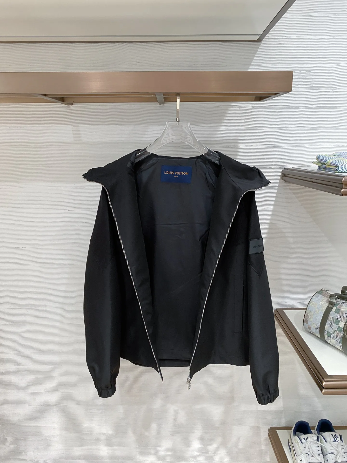 Men's Jackets And Down Jackets LOUIS VUITTON 18140220