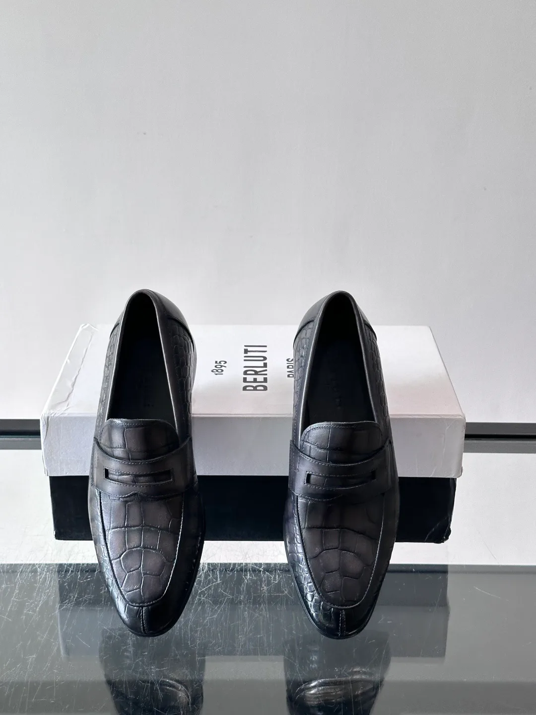 Men's Loafers And Dress Shoes BERLUTI 17858947