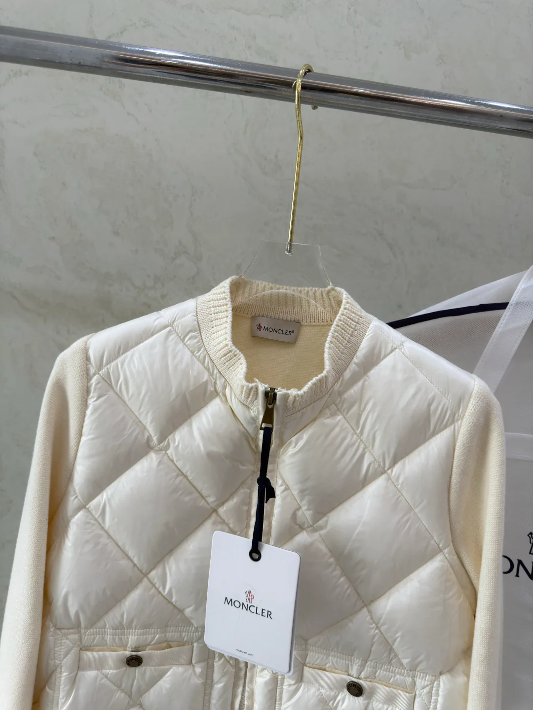 Куртки И Пуховики Мужские Moncler 18683841