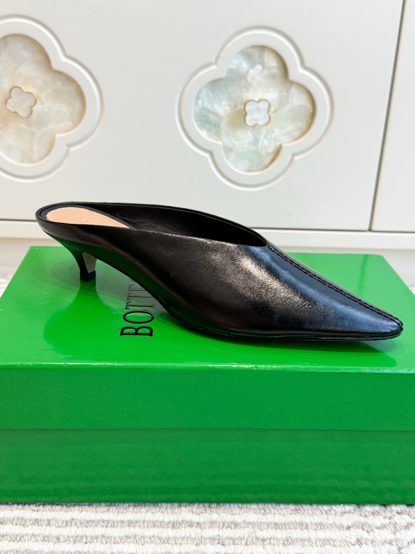 Women's Mules And Clogs BOTTEGA VENETA 18146313