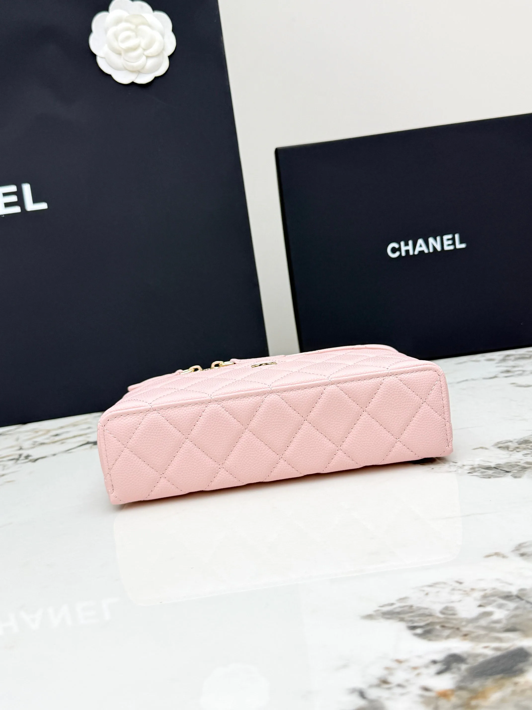 Women's Classic Handbags CHANEL 17949110