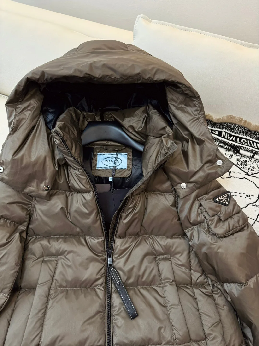 Women's Jackets And Down Jackets PRADA 17910126