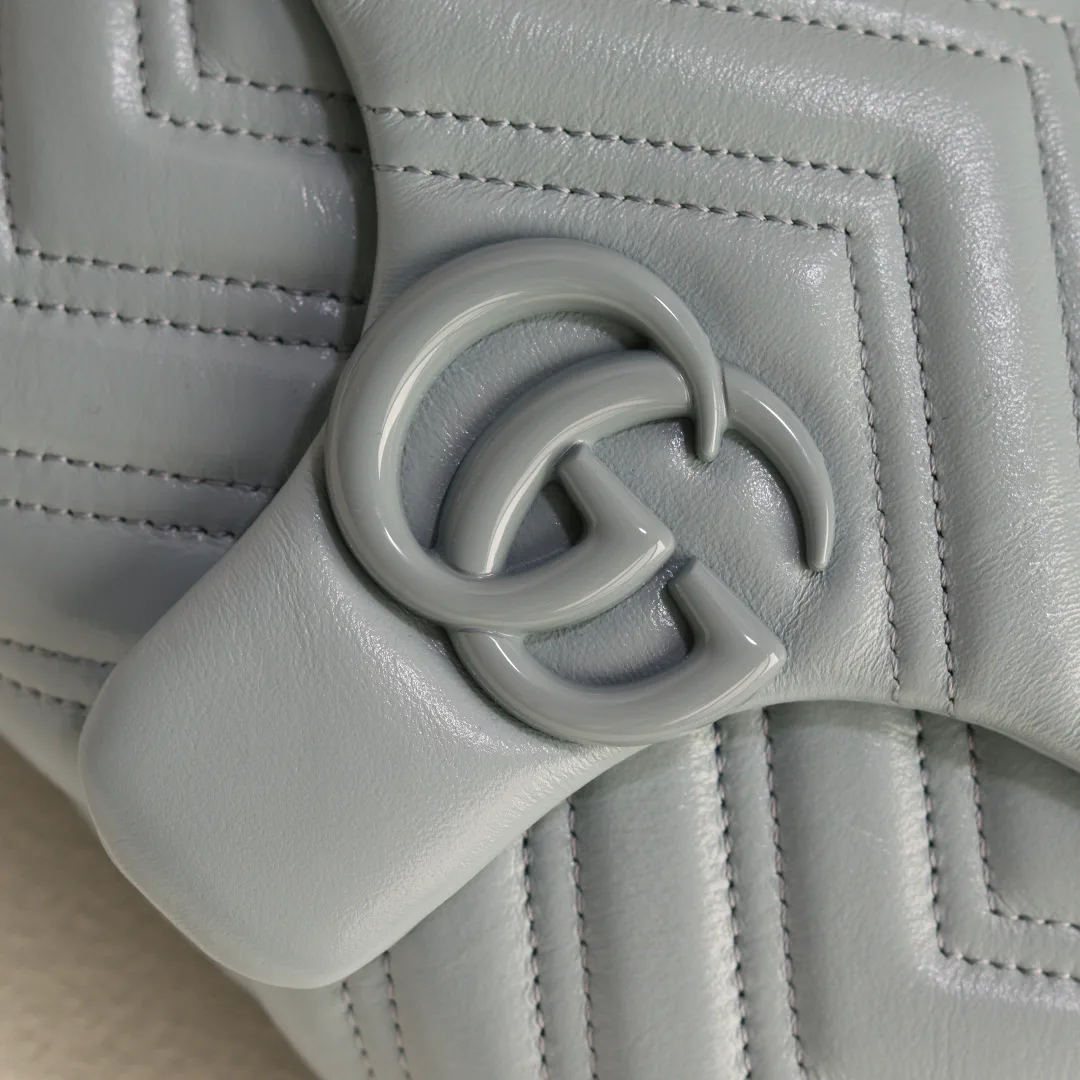 Women's Classic Handbags GUCCI 17947361